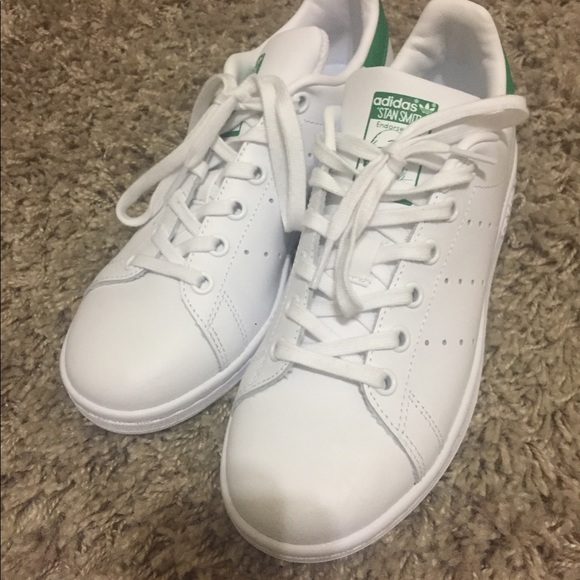Adidas Stan Smith 5Y - Picture 2 of 3